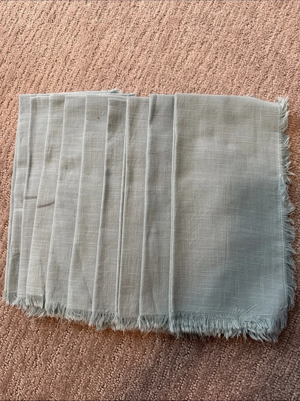 CLOTH TABLE NAPKINS- Gray/Blue Frayed Edge Cloth Napkins 9 in the set